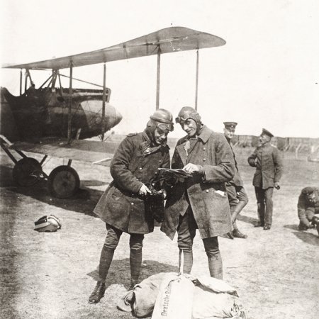 063 Albatros With Pilots