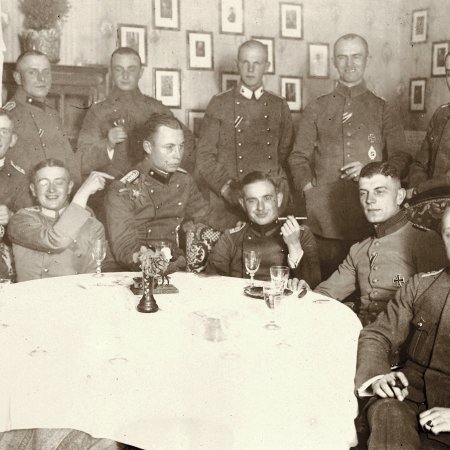 072 German Officers In Mess