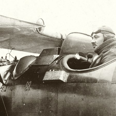 151 Albatros Closeup Of Pilot In Cockpit