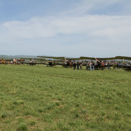 TVAL Remembrance Day Airshow