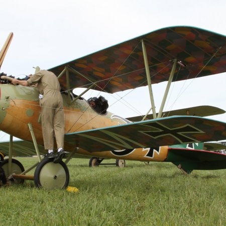 TVAL Remembrance Day Airshow