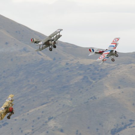 Wanaka 2006 JF Triplane Camel Nieuport 1