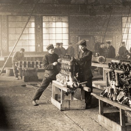 182 Engine Assembly Room